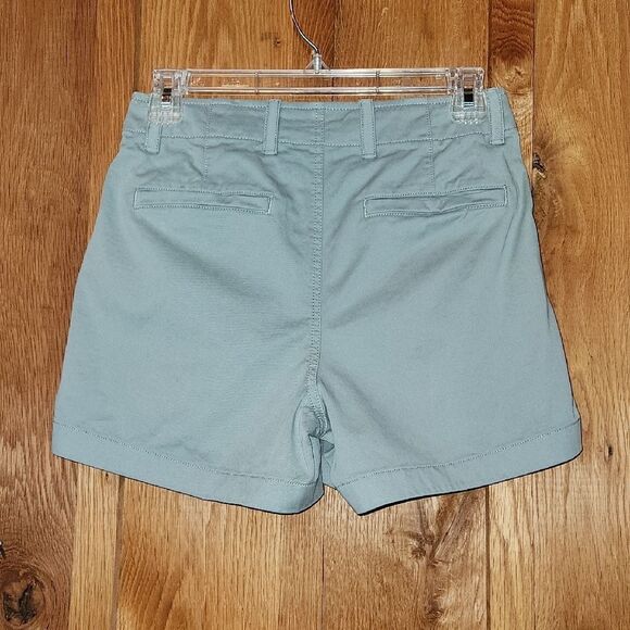 GAP Mid Rise 4" Inseam Khaki Casual Shorts, Size 0, Light Green - Picture 2 of 8